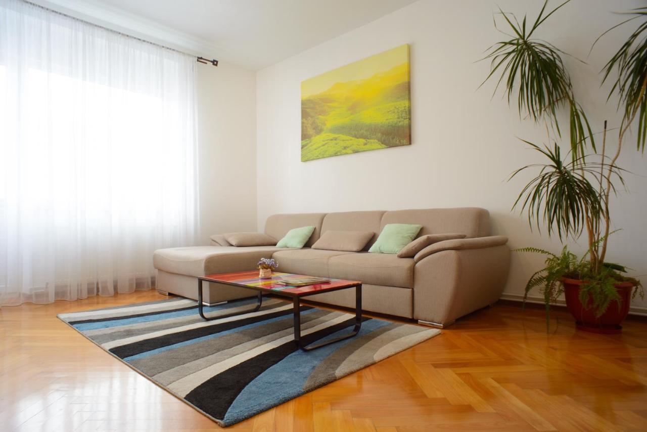 Sunshine Apartment Brașov Exterior foto